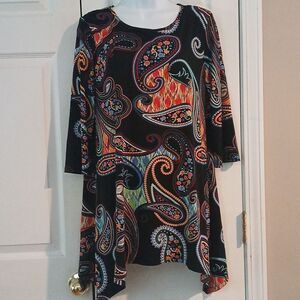 LBisse black multicolor paisley pattern tunic side tails  Sz M NWOT